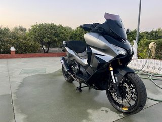 Honda Forza 750 Negra