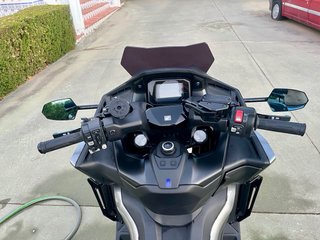 Honda Forza 750 Negra