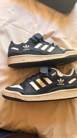 Adidas Forum Low Zapatillas azul marino y blanco