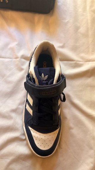 Adidas Forum Low Zapatillas azul marino y blanco