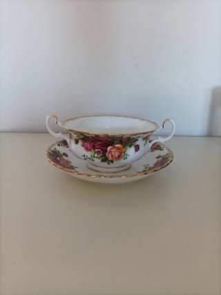 Taza de sopa Royal Albert con plato