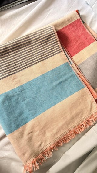 Toalha Fouta de praia cada uma 30€.