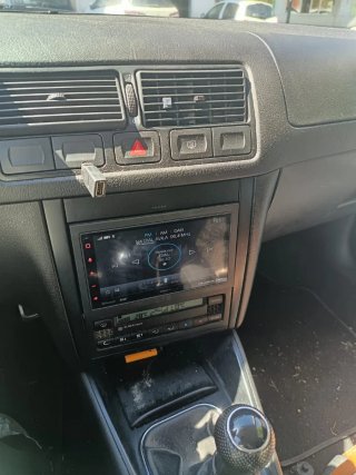 Volkswagen Golf 2004
