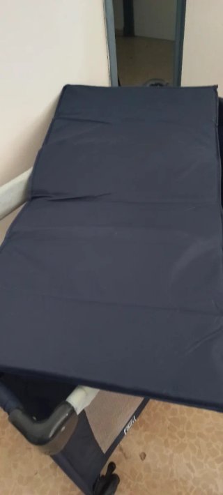 Cuna de viaje con colchón y funda