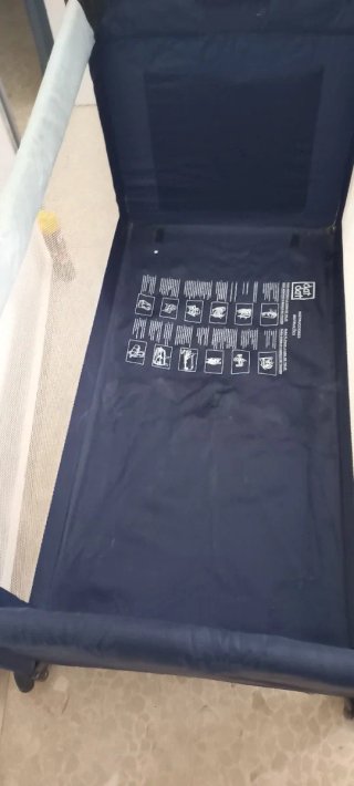 Cuna de viaje con colchón y funda