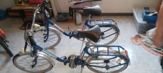 Bicicletas antiguas azules