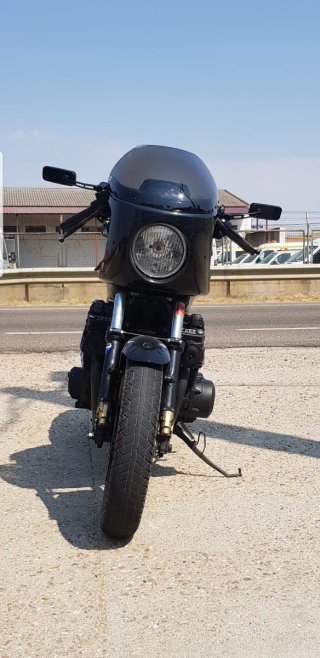 Suzuki GSX 750 EF Negra