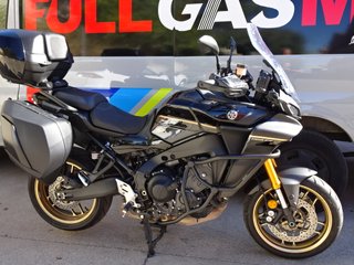Yamaha Tracer 9 GT Negra y Dorada