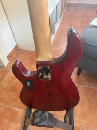 Bajo Eléctrico 5 Cuerdas Sterling by Music Man