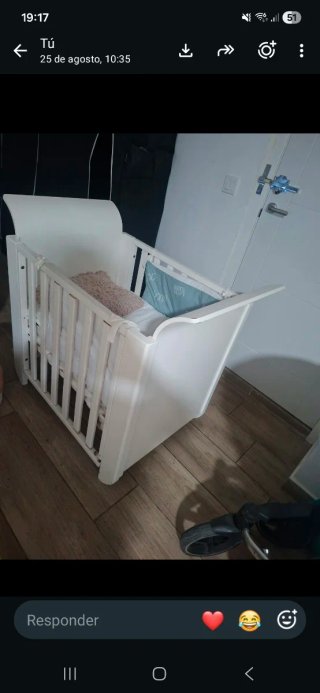 Cuna de bebé blanca