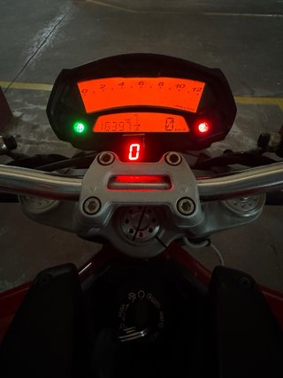 Ducati Monster 696 Roja