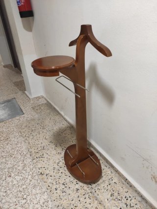 Galán de noche de madera