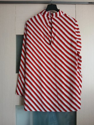 Blusa Sfera Rayas Rojas y Blancas Talla M