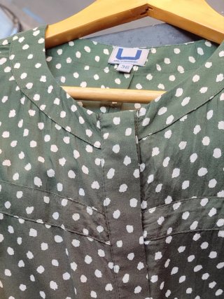 Blusa lunares Adolfo Domínguez línea U
