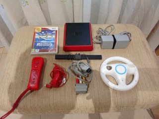 Wii Mando Volante y Juego Wii Sports Resort