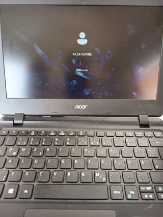 Acer Aspire ES1-132 Negro