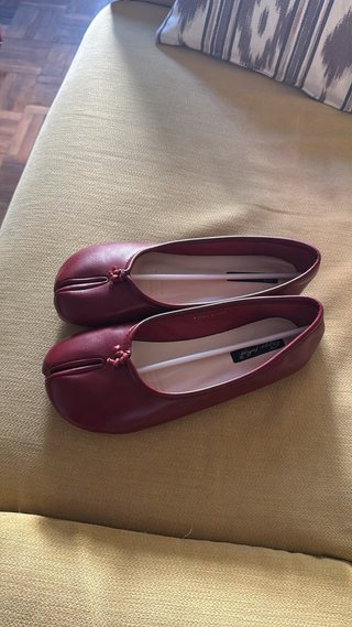 Bailarinas planas - mocasines tabi color granate
