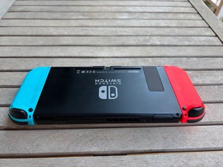 Nintendo Switch + Funda Protectora