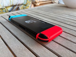 Nintendo Switch + Funda Protectora