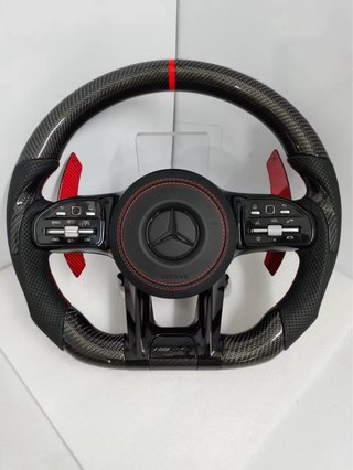 Volante Mercedes AMG deportivo personalizado