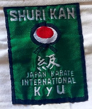 Kimono Karate Shuri Kan 2/150 + 3 cinture