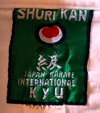 Kimono Karate Shuri Kan 2/150 + 3 cinture