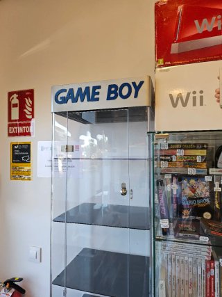 Vitrina Game Boy Acrílica