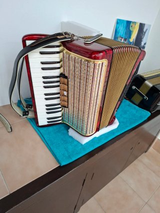 Acordeón  hohner CONCERTO III