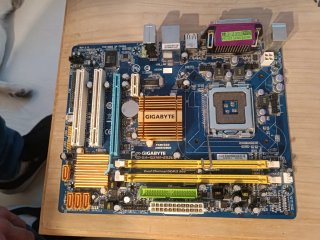 Placa Base Gigabyte GA-G31M-ES2L Socket 775