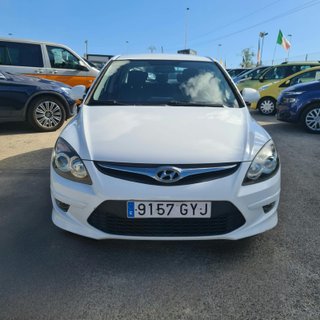 HYUNDAI i30 1.4 109CV MANUAL