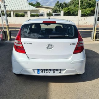 HYUNDAI i30 1.4 109CV MANUAL