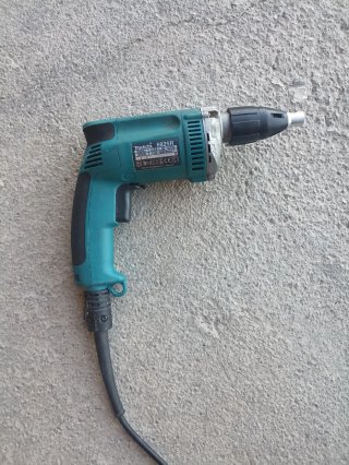 Atornillador Makita 6825R Para paneles de yeso