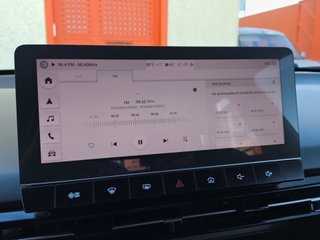 MG MG4 64kWh Luxury 150 kW (204 CV)