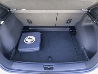 MG MG4 64kWh Luxury 150 kW (204 CV)