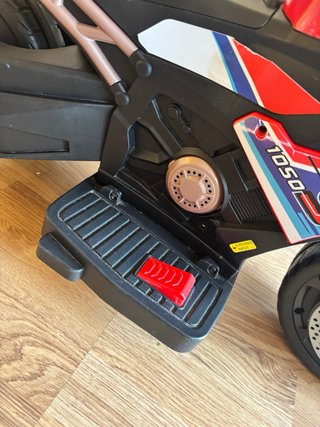 Moto eléctrica de niño