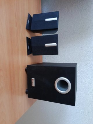 Subwoofer Labtec Negro para PC