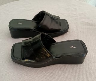 Sandalias-Zueco. Zara. T37