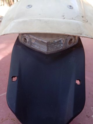 Guardabarros trasero de Yamaha XT 600 modificado.