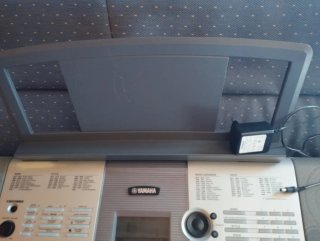 Teclado Yamaha PSR E403