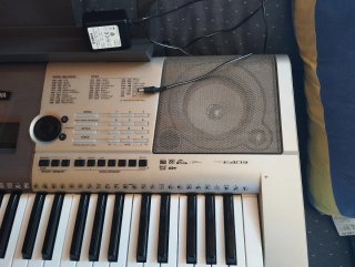 Teclado Yamaha PSR E403