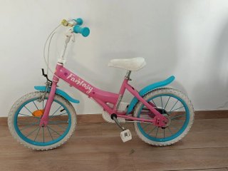 Bicicleta Unicornio 16" rosa con ruedines y casco