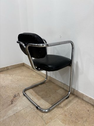 Silla Vintage Bauhaus Cuero y Metal