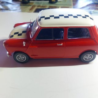 Maqueta plástico 1:24