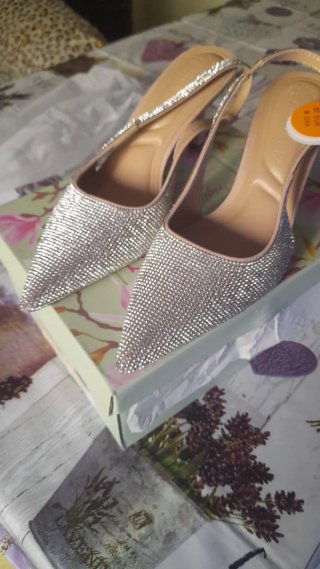 Zapatos de tacón plateados y beige talla 37