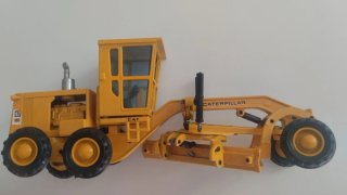 Niveladora Caterpillar de JOAL