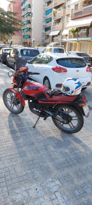 Honda MBX 75 Roja y Negra