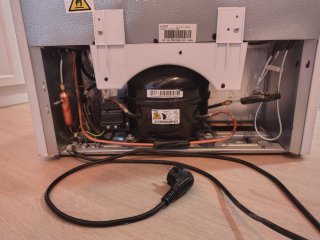 Nevera congelador combi Valberg
