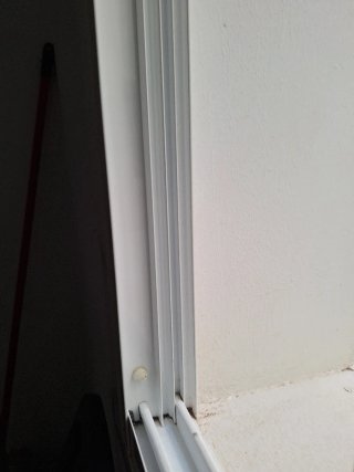 Ventana corredera blanca