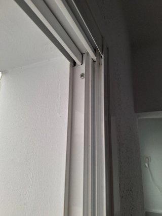 Ventana corredera blanca