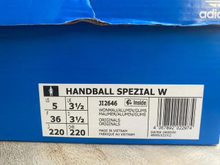 Zapatillas Adidas Spezial rosas y beige